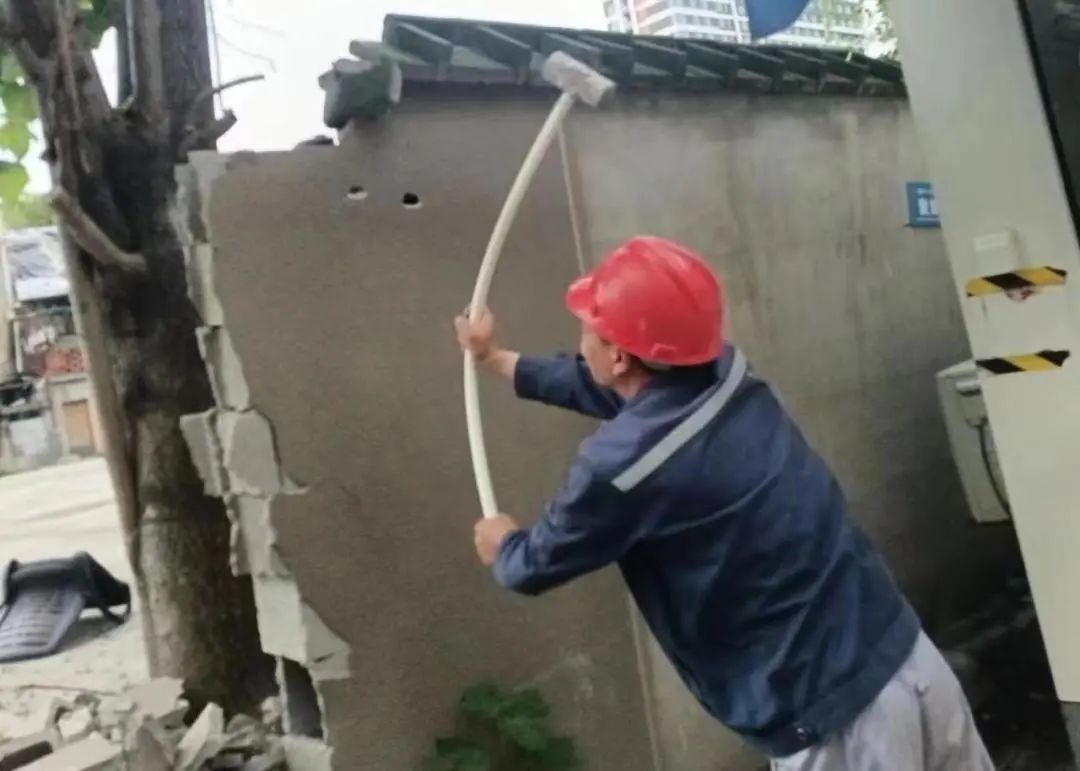 大兴调查研究易倍体育 EMC易倍｜握住解难题、办实事的“金钥匙”！普陀这里有本“社区巡查笔（日）记”→(图3)
