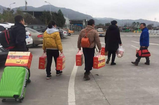 EMC易倍体育 易倍EMC农村集市这些过年“必需品”涨价了提前或年后购买能省一笔钱(图1)