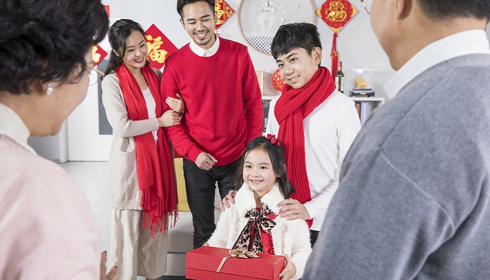 EMC易倍体育 易倍EMC春节送长辈什么礼物好 过年给长辈准备什么礼物(图2)