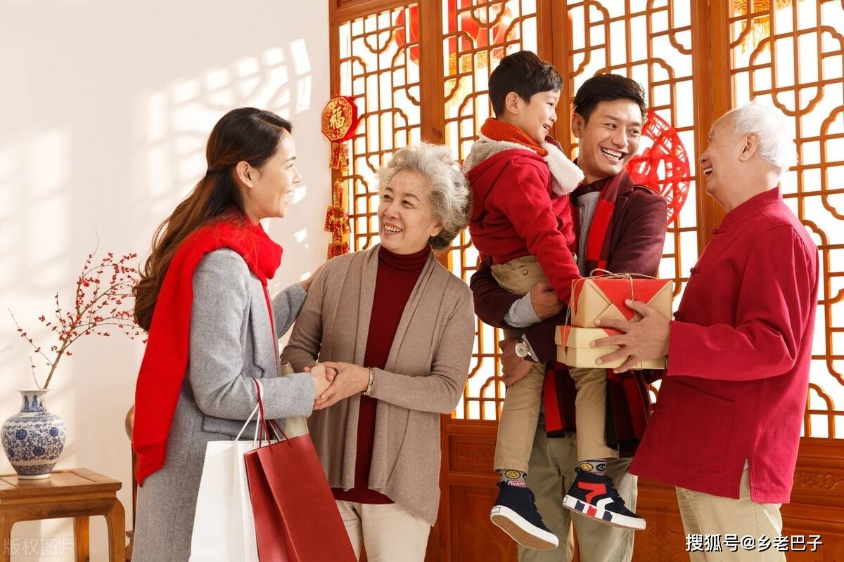 逢年过节中国农村送礼为什么越演越烈EMC易倍体育 易倍EMC(图1)