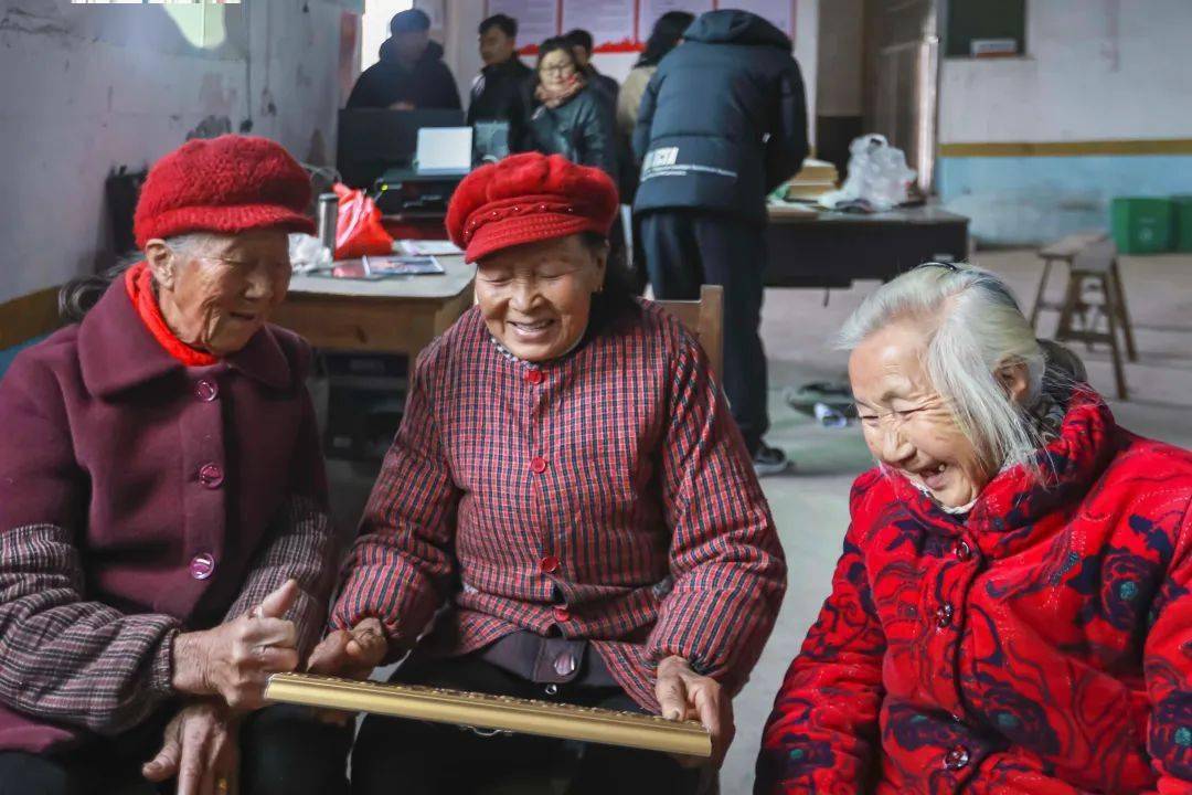 永新：一份特殊易倍体育 EMC易倍的新年礼物(图2)