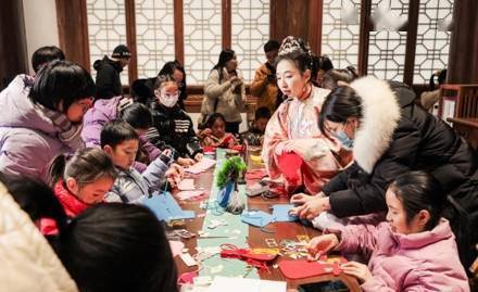线上有流量 线下有“留”量！EMC体育 EMC易倍体育“‘宋’福杭州年”开启政企联合促消费新模式(图3)