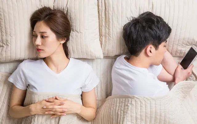EMC易倍体育 易倍EMC回婆家过年7天婆婆用1万2的年货100块的大虾毁了我8年婚姻(图2)
