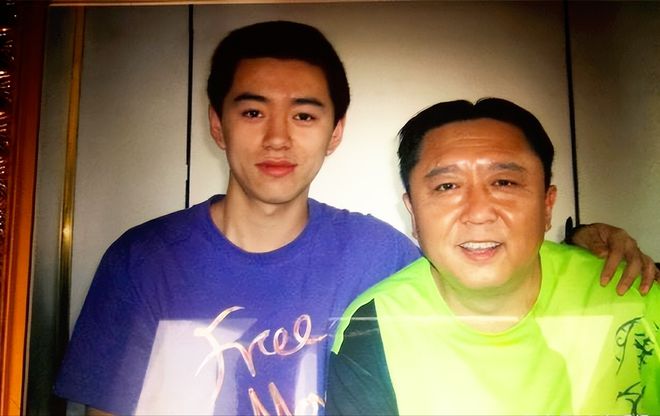 EMC易倍体育 易倍EMC孟鹤堂唱歌栾树弹钢琴伴奏于谦正把自己的人脉介绍给干儿子(图3)