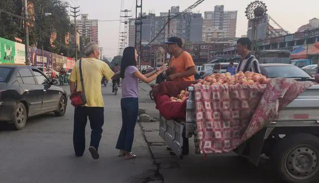 易倍体育 EMC易倍二叔去世老公人没到礼到前几天回老家堂弟对他态度大变(图8)