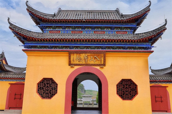 EMC易倍体育 易倍EMC越南后悔不已放弃了使用1800年的汉字现在要面对什么后果？(图4)
