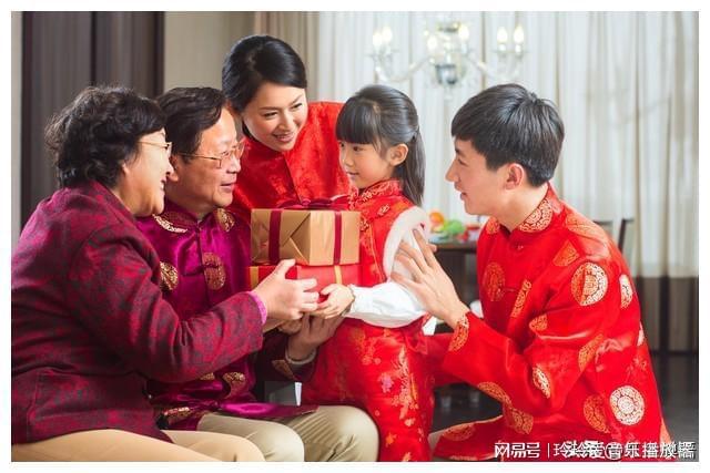 婆婆用14000元年货清单、几只大虾终结了儿子10年的婚EMC体育 EMC易倍体育姻(图3)