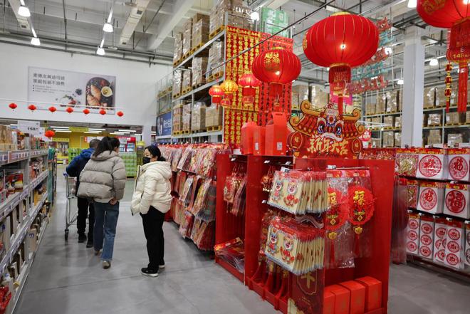 易倍体育 EMC易倍春节将至年货市场“旺”起来——有创意、高性价比的年货更受消费者青睐(图1)
