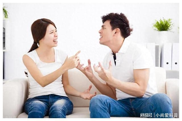 婆婆逼着自己儿媳买年货最后儿子缺大义灭亲最终婆婆追悔莫及易倍体育 EMC易倍(图2)