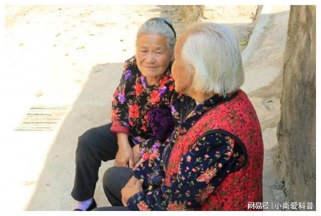 婆婆逼着自己儿媳买年货最后儿子缺大义灭亲最终婆婆追悔莫及易倍体育 EMC易倍(图5)