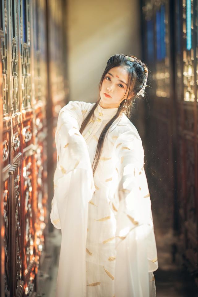 “多买些年货顺便带着20万回来”听完母亲安排我退出家庭群！易倍体育 EMC易倍(图11)