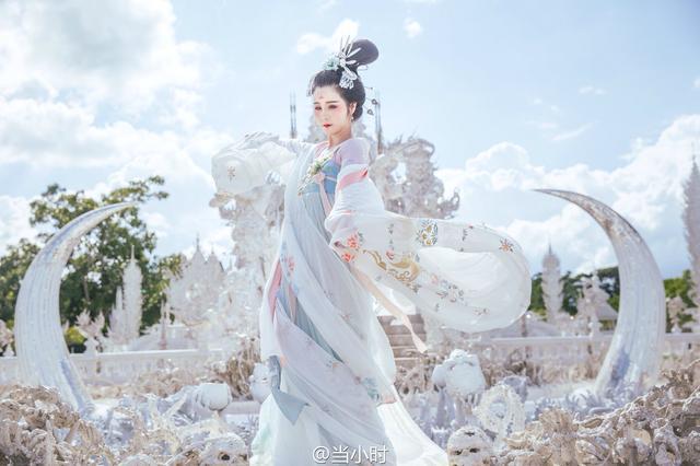 易倍体育 EMC易倍听说我要去女儿家过春节我妈带弟弟上门：年货谁买年夜饭谁做？(图9)