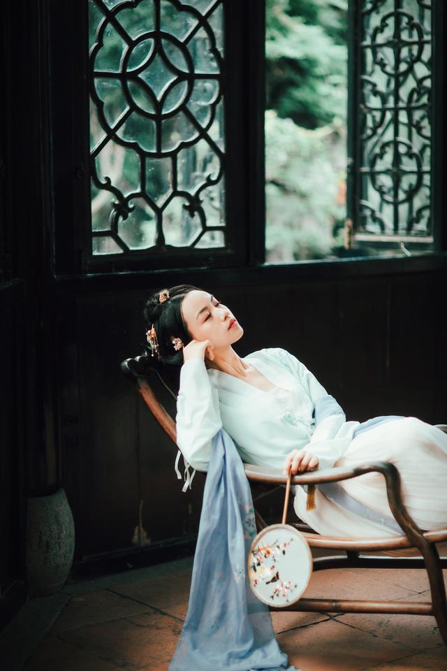 EMC易倍体育 易倍EMC除夕夜我被儿子拉黑了只因我叫儿媳做事我真的做错了吗？(图10)