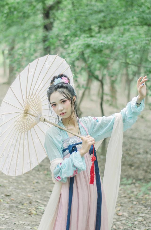 EMC易倍体育 易倍EMC出钱出力帮带了一年外孙女婿的红包让我心凉：亲家1万我1000(图10)