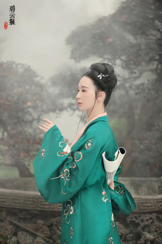 易倍体育 EMC易倍本想给家人准备惊喜可9岁儿子的一句线年的婚姻(图13)