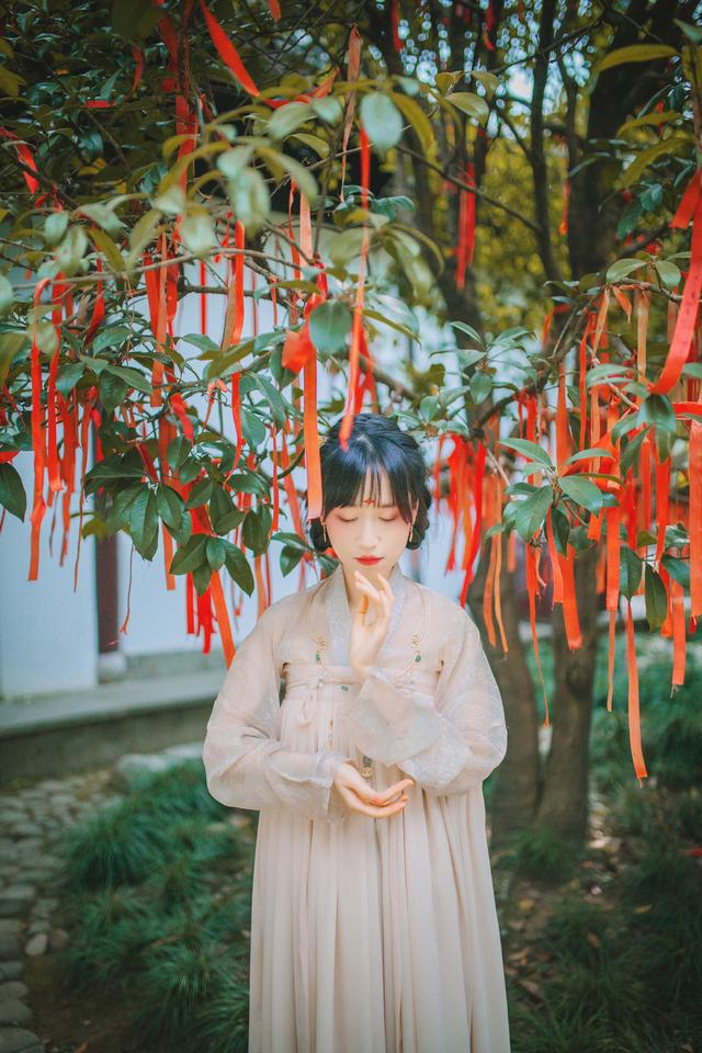 EMC体育 EMC易倍体育除夕我吃两顿年夜饭。2点娘家吃3点婆家吃两家12口都要我陪(图10)