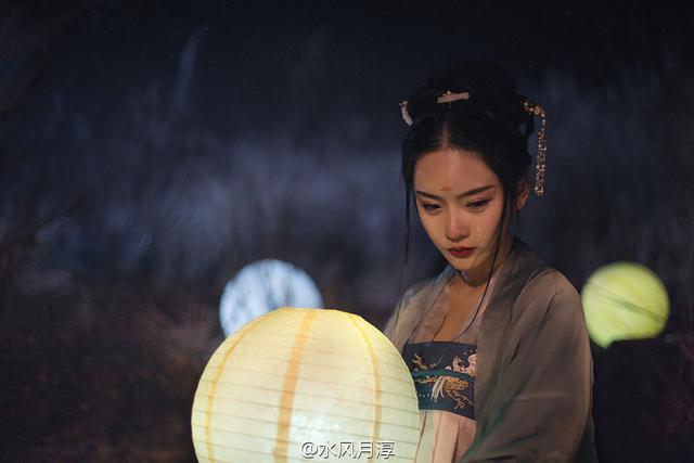 EMC体育 EMC易倍体育除夕我吃两顿年夜饭。2点娘家吃3点婆家吃两家12口都要我陪(图12)