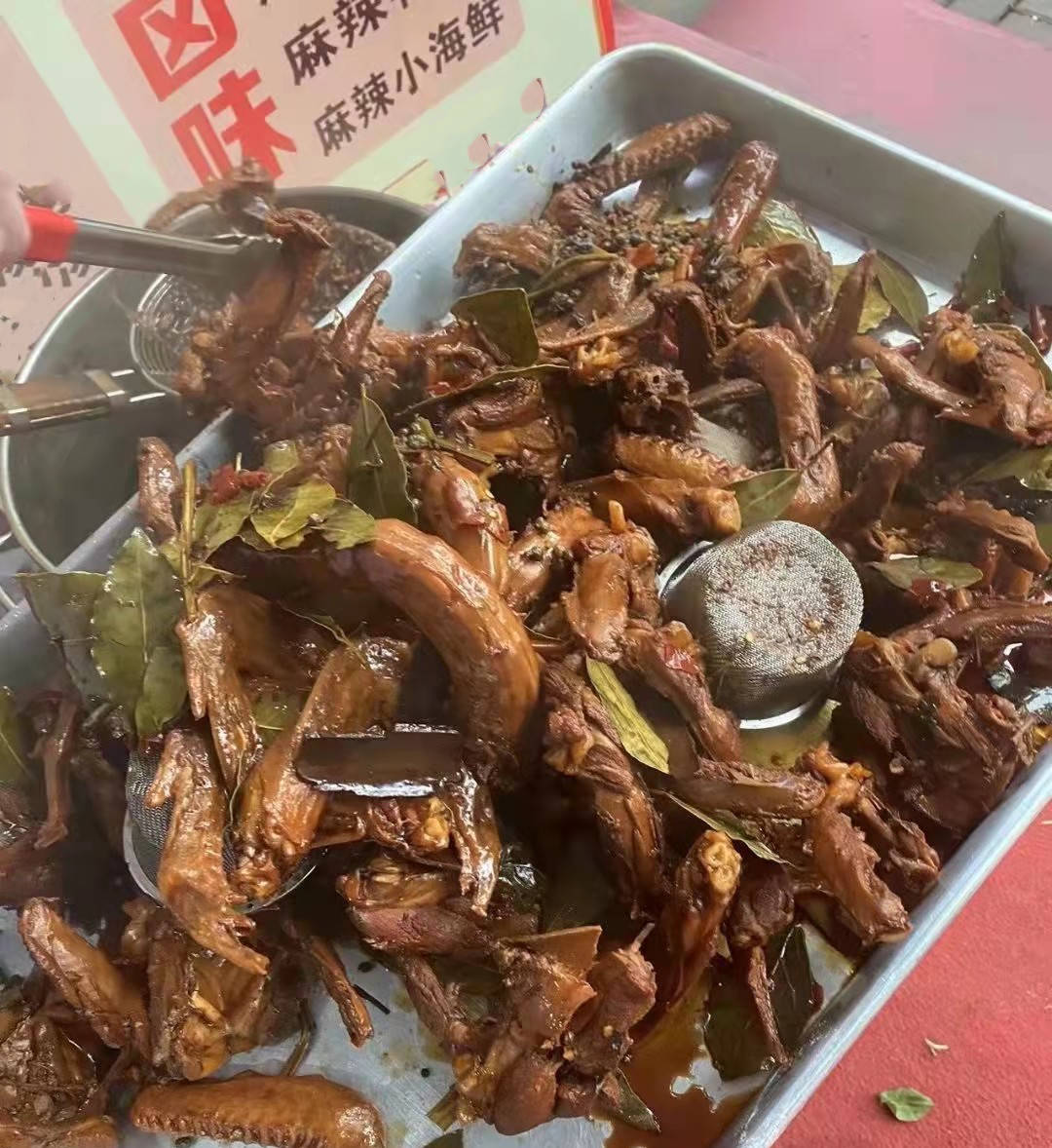 EMC体育 EMC易倍体育囤年货：如果不差钱这6种零食多囤点大人小孩都爱吃太香了(图6)