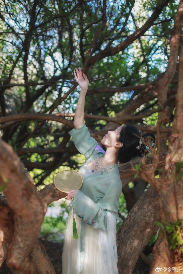 易倍体育 EMC易倍春节女儿在国外没回来我跟着保姆回乡下意外发现新养老方式(图9)