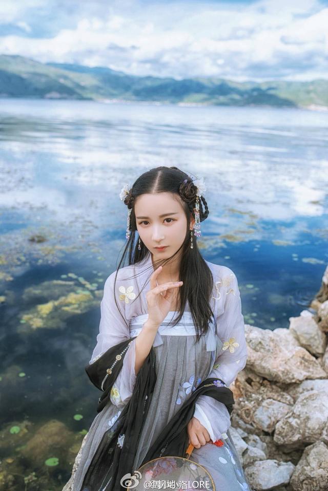大年初三去小姑家走亲戚易倍体育 EMC易倍拿4样礼回来拆开小姑包的红包我愣了(图8)