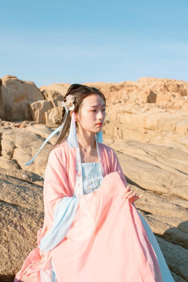 叔叔在村里不算有钱整个春节家里却是人气最旺的EMC体育 EMC易倍体育(图12)