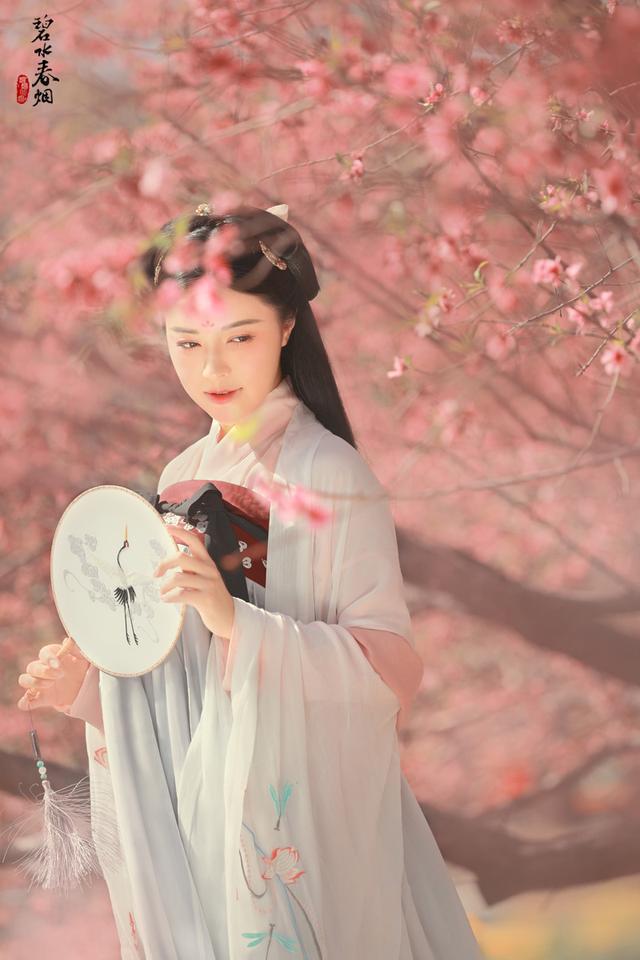 过年给生父1万元养父1千元回家打开装野生蘑菇的口袋EMC易倍体育 易倍EMC我哭了(图11)