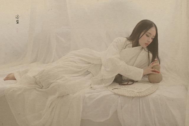 易倍体育 EMC易倍我姐是我妈捡来的弃婴过年给我们几家都办了年货还买了新衣服(图9)