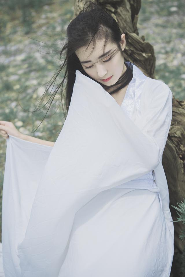 易倍体育 EMC易倍我姐是我妈捡来的弃婴过年给我们几家都办了年货还买了新衣服(图10)